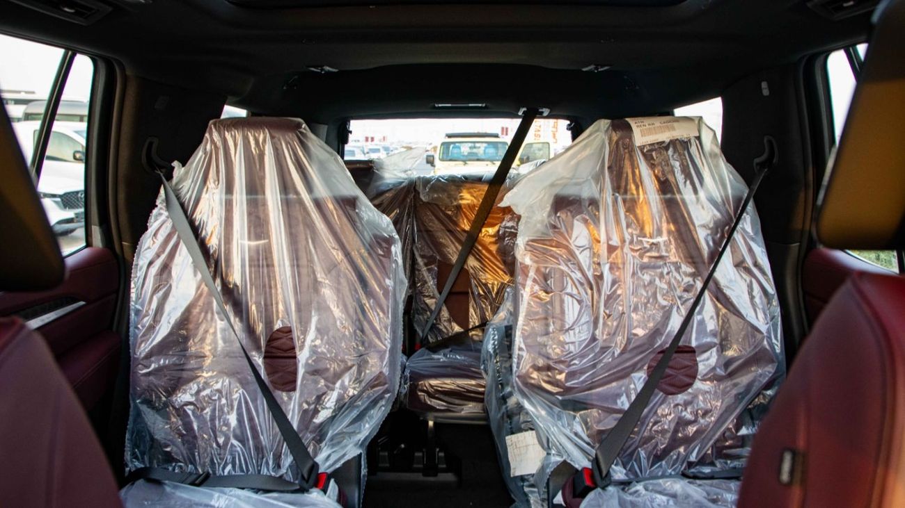 كاديلاك إسكالاد Sport 6.2L AWD | 2025 | For Export Only