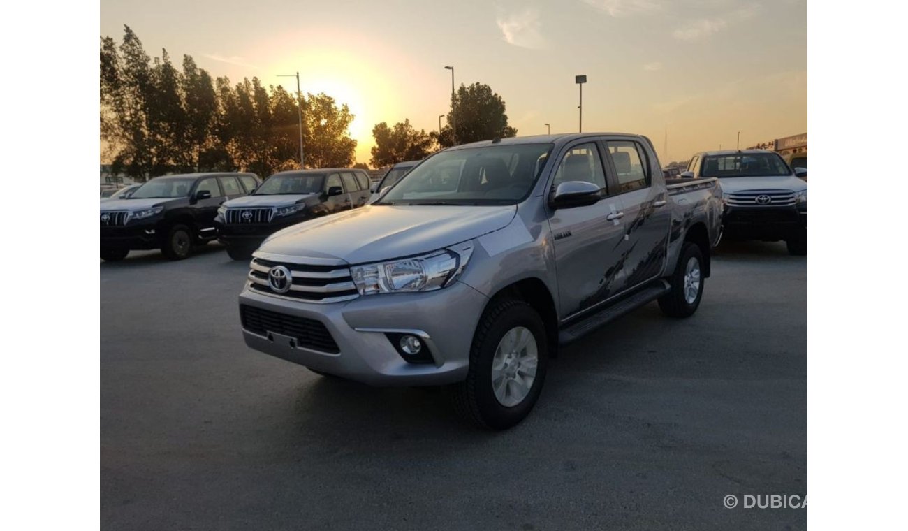 Toyota Hilux Pick Up SR5 4x4 2.4L V4 Diesel with AT Gear & Push Start