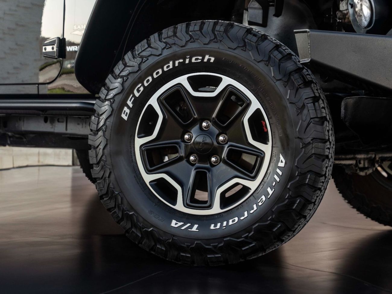 Jeep Wrangler Sahara Plus 3.6L A/T