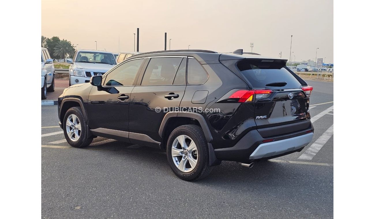 Toyota RAV4 Xle sunroof rear door atumatic