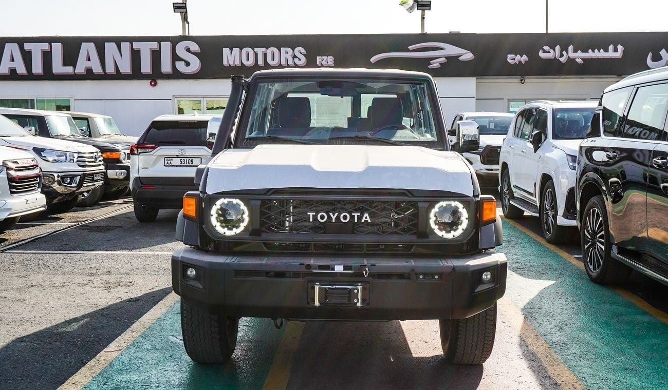 تويوتا لاند كروزر 70 LX 4.0L V6 A/T