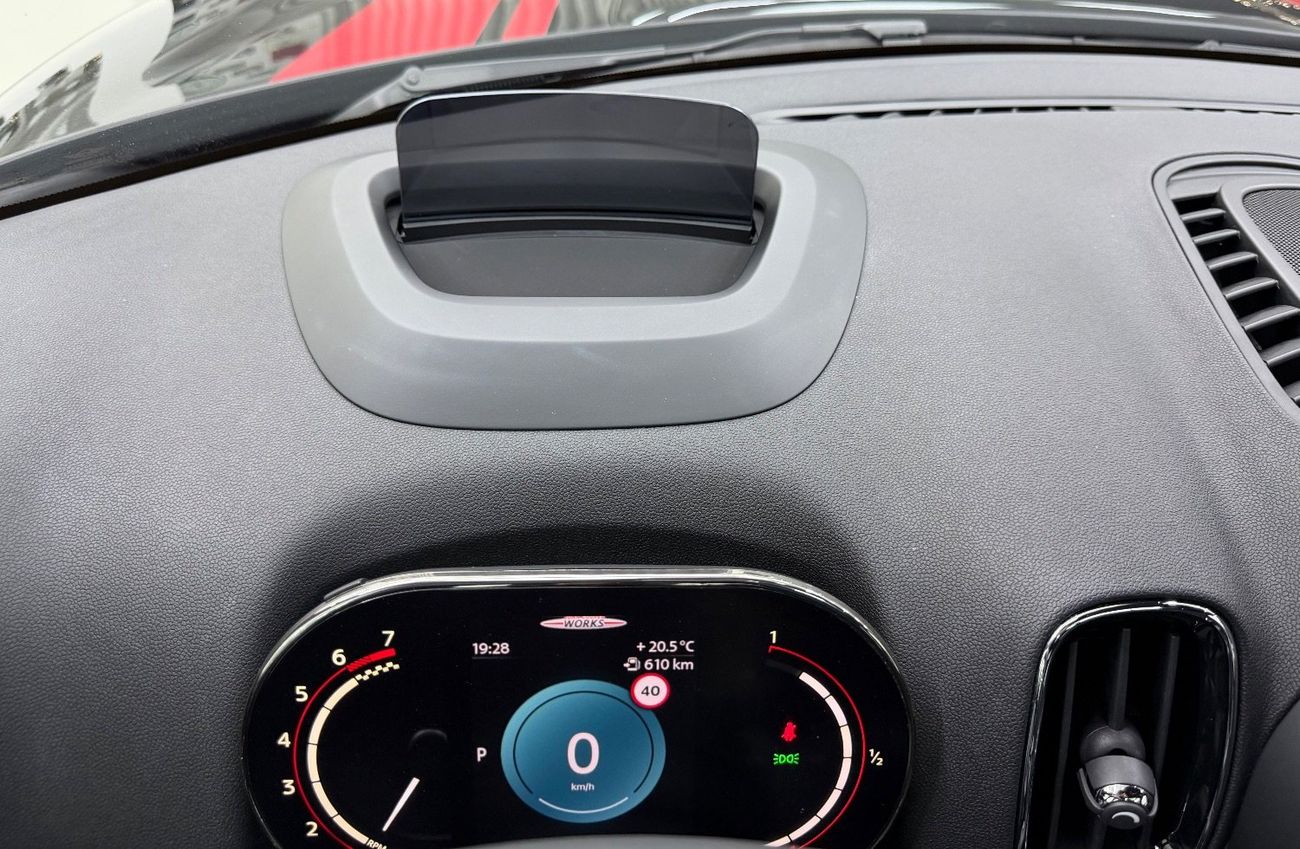 ميني جون كوبر كونتري مان GCC .. FSH .. Low Milegea .. Top Range