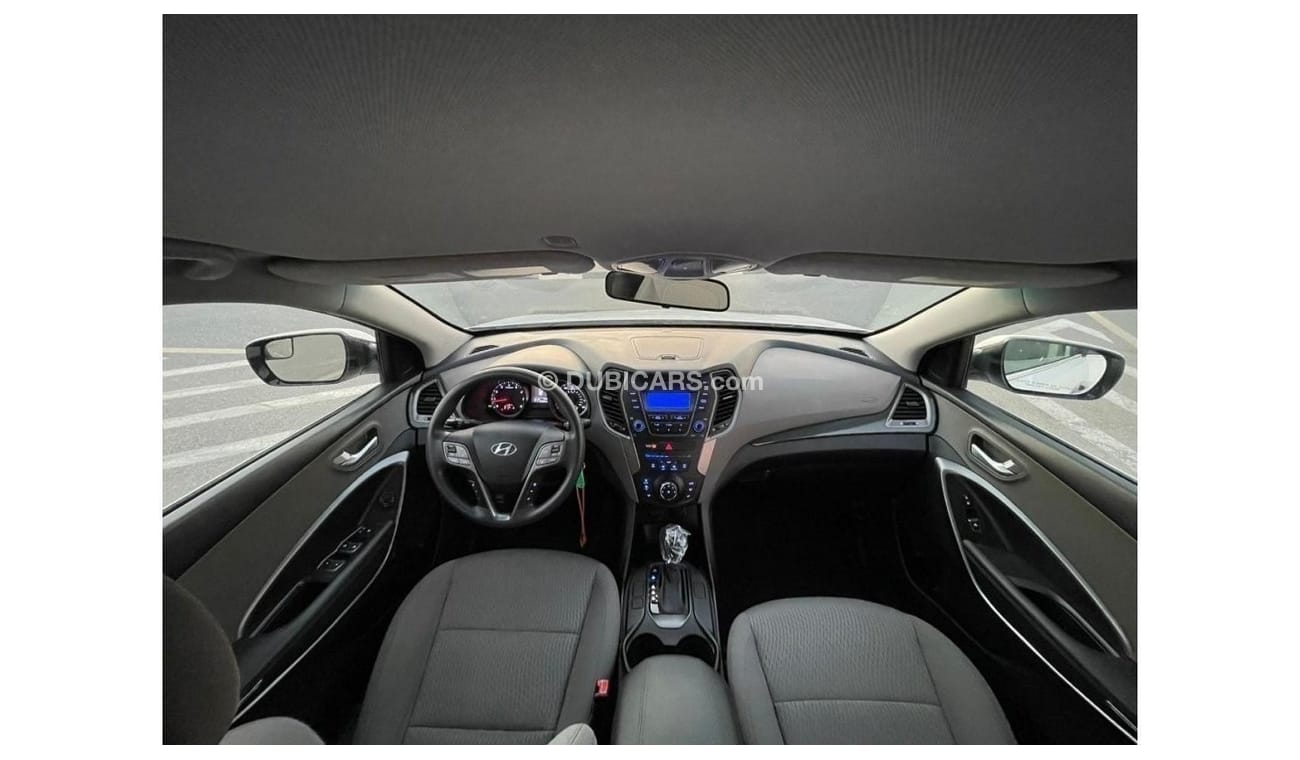 هيونداي سانتا في *Clean Title 2016 Hyundai Santa Fe Sports 2.4L V4 - - UAE PASS