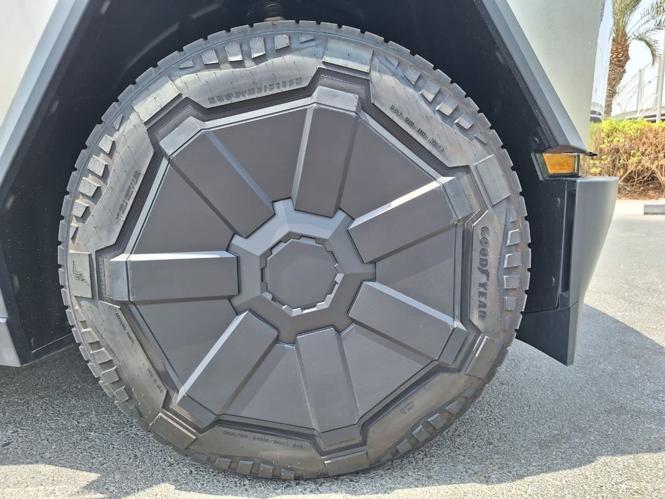 تسلا سايبرتراك Cyberbeast