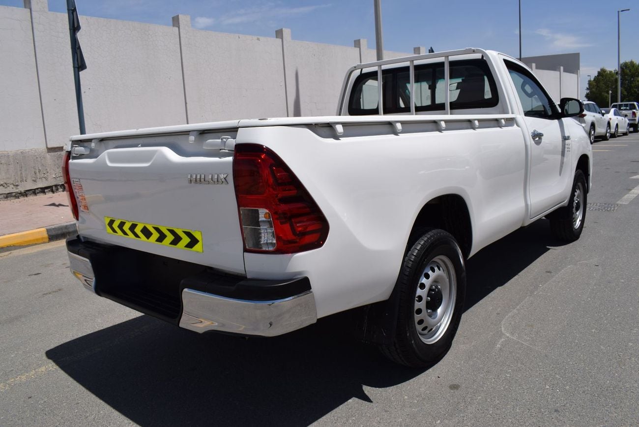 تويوتا هيلوكس GLX 2.7L Single Cab Utility 4WD M/T