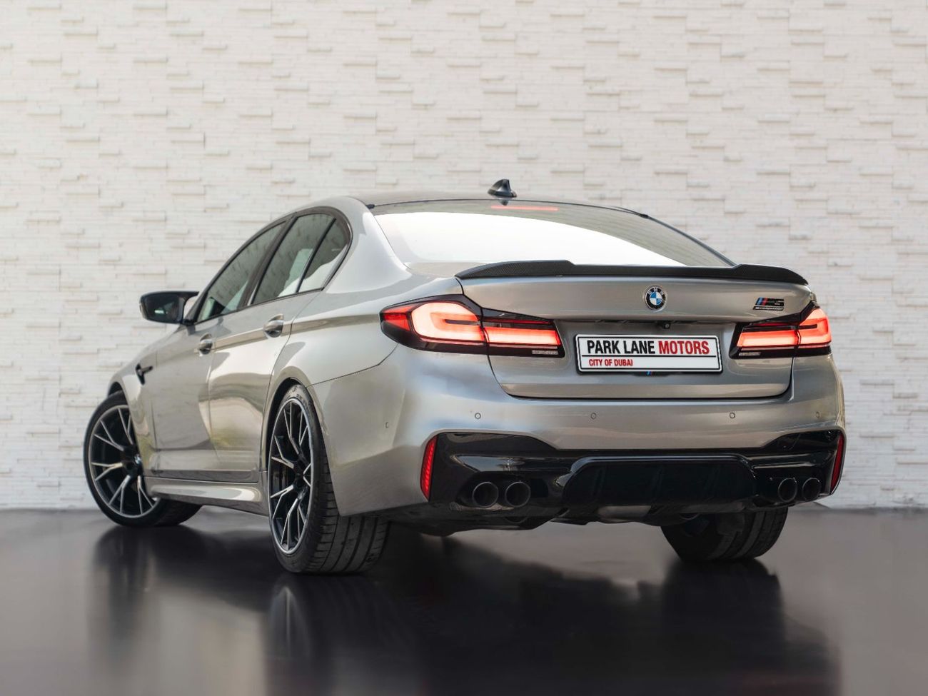 BMW M5 Competition 4.4L (617 HP)