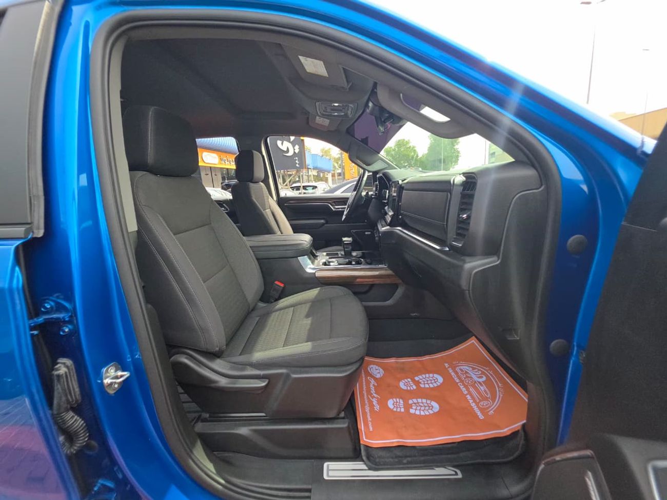 Chevrolet Silverado 5.3 V8 LT 1500 LT 2024 Canadian Specs