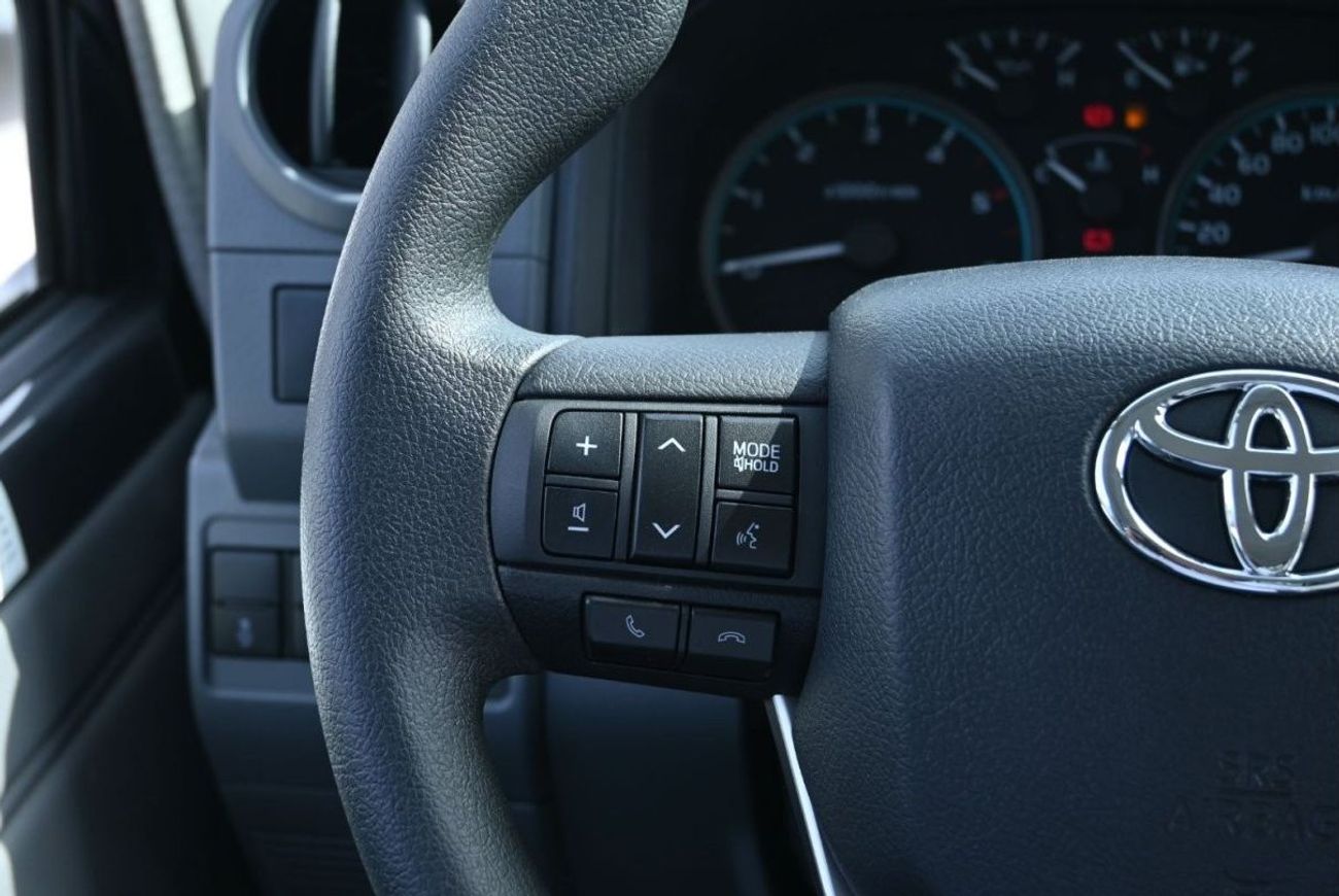 Toyota Land Cruiser Pick Up Toyota Land Cruiser Pickup, 70 series, 4.5L Turbo V8 Diesel, Manual Gear, Double Cabin, Model 2024