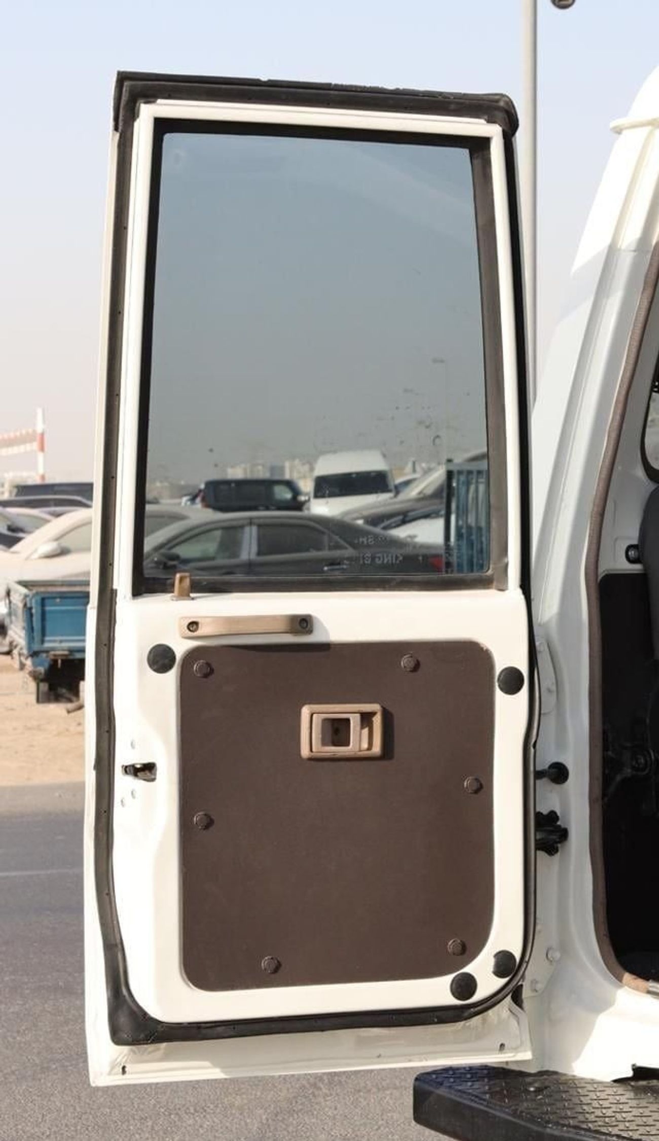 Toyota Land Cruiser 70 1992 TOYOTA LAND CRUISER FULLY LOADED 3 DOOR