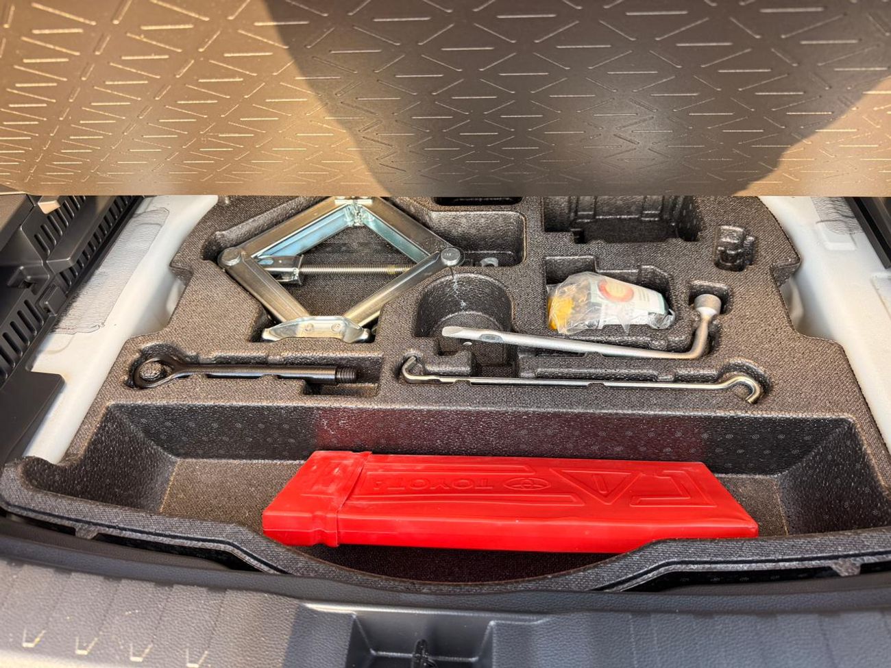 Toyota RAV4 RAV4 2.0L Japan Full option 360 camera, leather seats