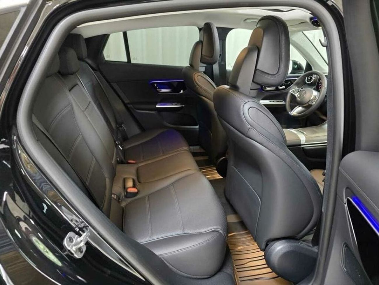 Mercedes-Benz GLC 300 Coupe 4 MATIC Brand New * Export Price *