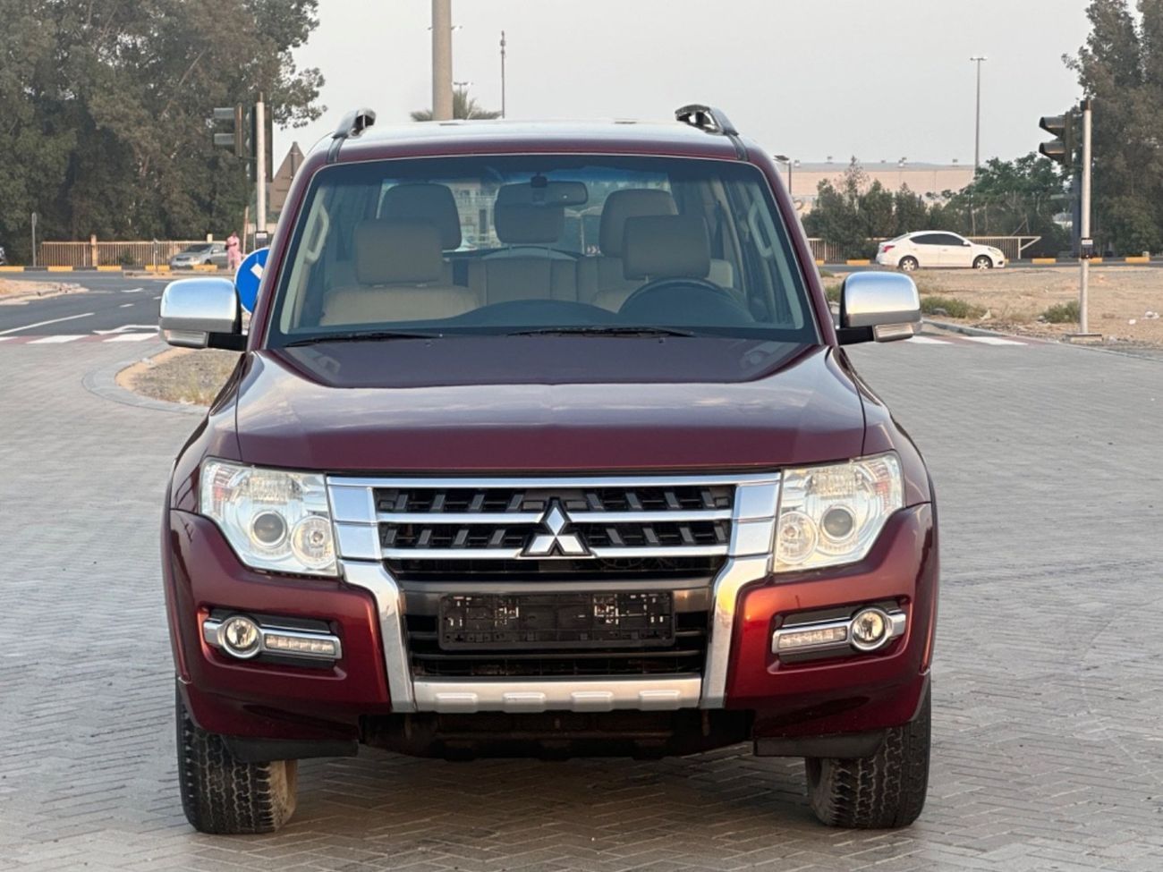 Mitsubishi Pajero Std 3.5L MODEL 2017 GCC CAR PERFECT CONDITION INSIDE AND OUT SIDE