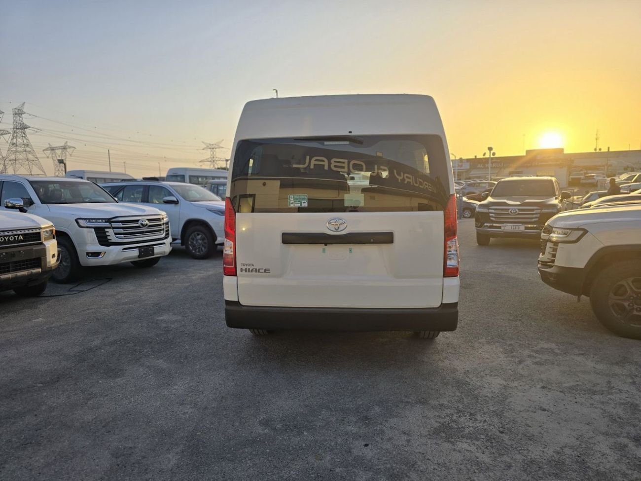 Toyota Hiace 3.5L PETROL A/T 12 SEATER PASSANGER VAN