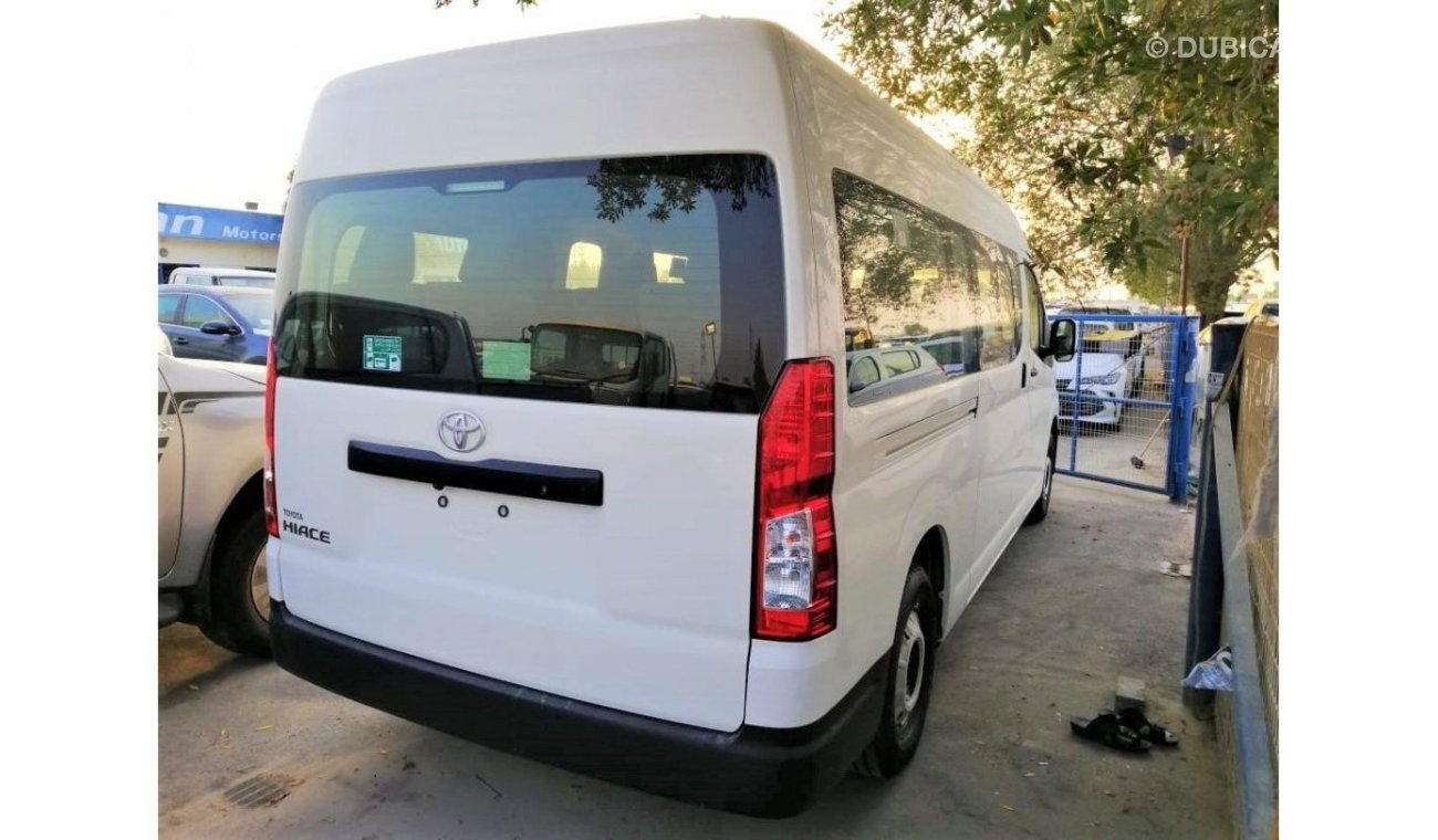 Toyota Hiace 13 seats