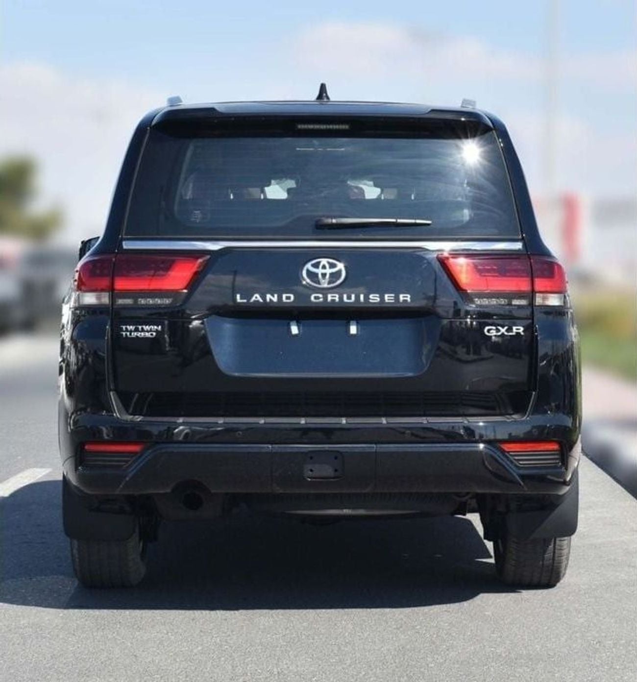 تويوتا لاند كروزر TOYOTA LC300 3.3L DIESEL GXR HI 2024 MODEL GCC