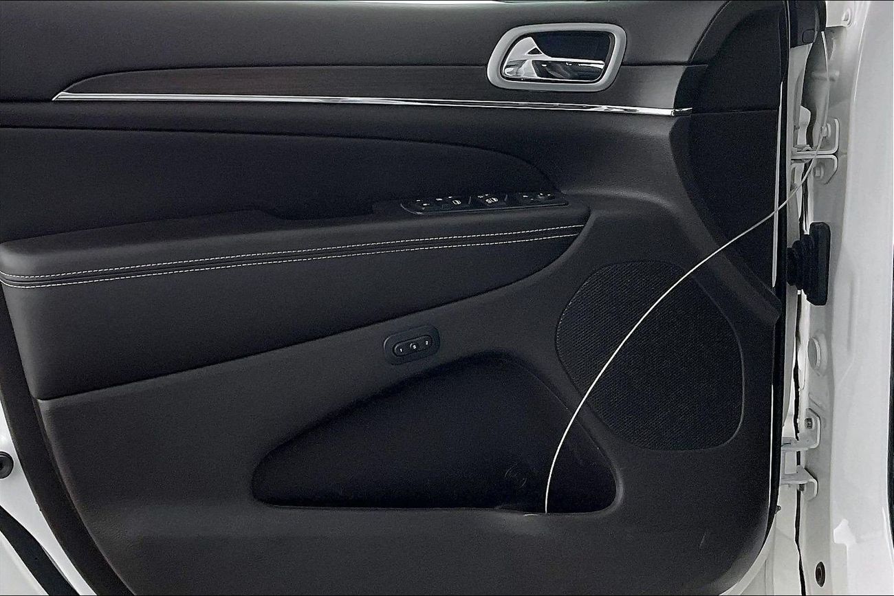 Jeep Grand Cherokee Overland | National Day Celebration | Guaranteed Warranty | 0 Down Payment