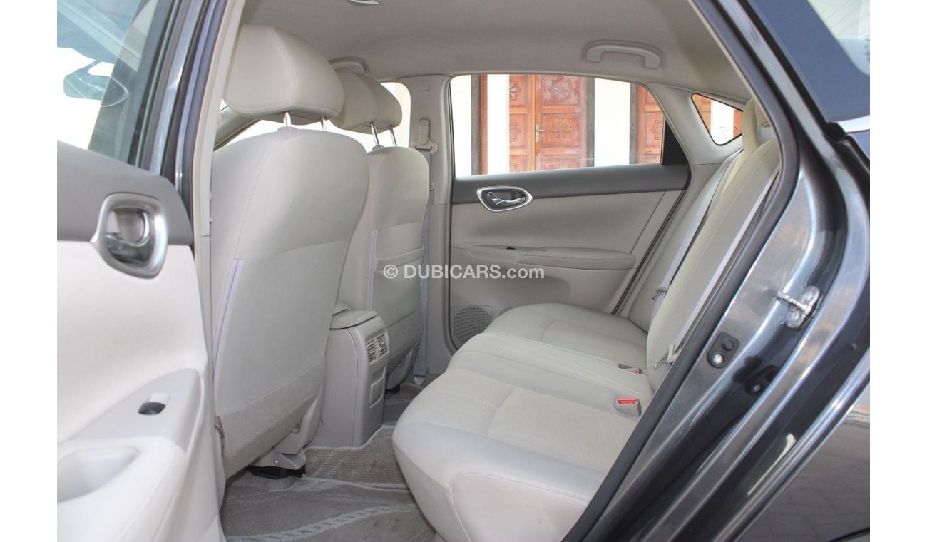 نيسان سنترا نيسان سنترا 2017 خليجي بحالة ممتازة بدون حوادث نظيفه جدا من الداخل والخارج