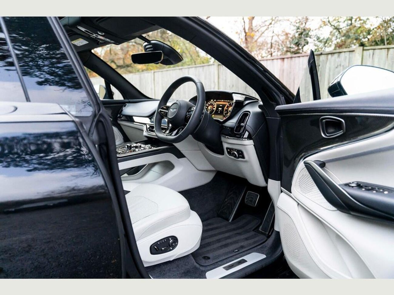 Aston Martin DBX 4.0 V8 707 Auto 4WD Euro 6 (s/s) 5dr (EXPORT ONLY) Right hand drive