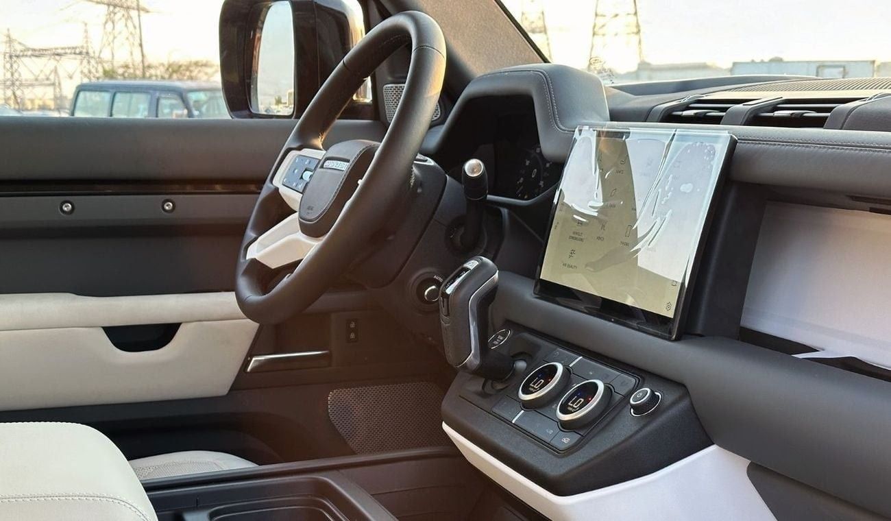 لاند روفر ديفندر 130 S P400 3.0L Turbocharged Brand New 0kms European Specs