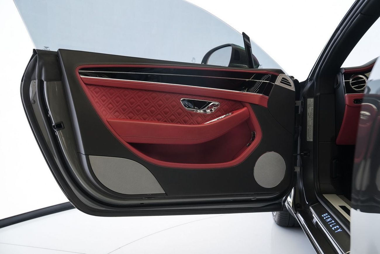 بنتلي كونتيننتال جي تي 6.0L W12 (626 HP)