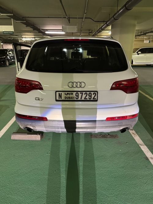 Audi Q7 STANDARD