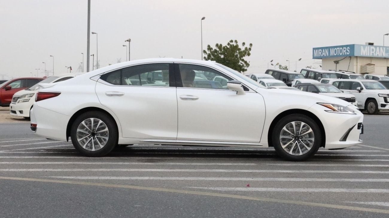 لكزس ES300h PLATINUM