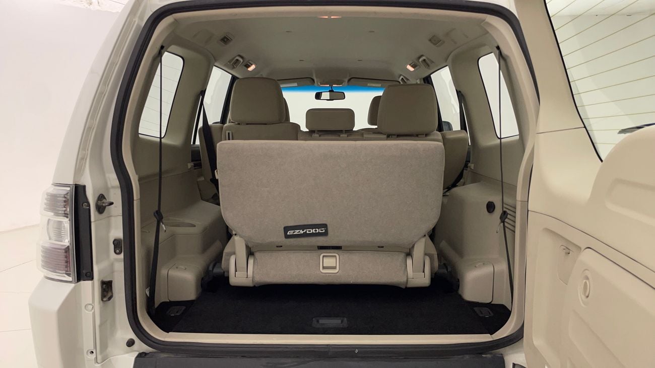 ميتسوبيشي باجيرو GLS LOWLINE 3.5 | بدون دفعة مقدمة | اختبار القيادة في المنزل