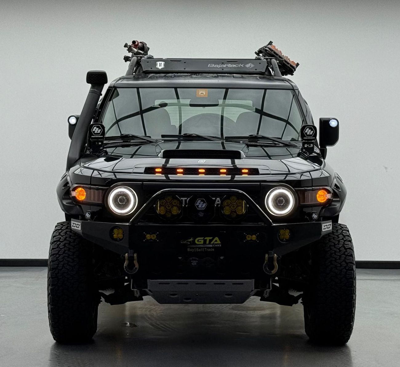 Toyota FJ Cruiser 2015 Toyota FJ Cruiser GXR Titan Upgraded, Full Toyota Service History, Excellent Condition, GCC