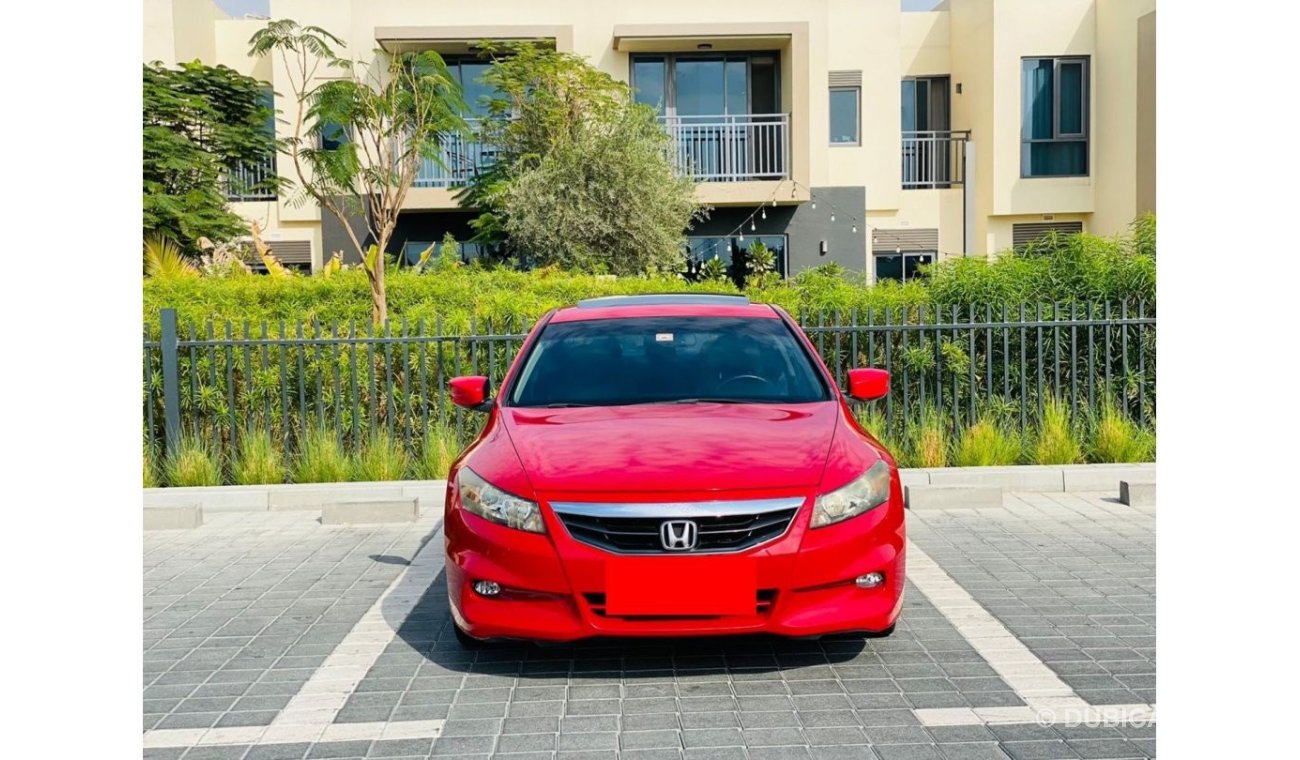 هوندا أكورد كوبيه Accord 2011 || GCC || Moonroof || Very Well Maintained