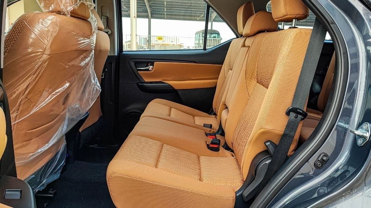 Toyota Fortuner EXR FORTUNER SR5 2.7L V4 PETROL mid options