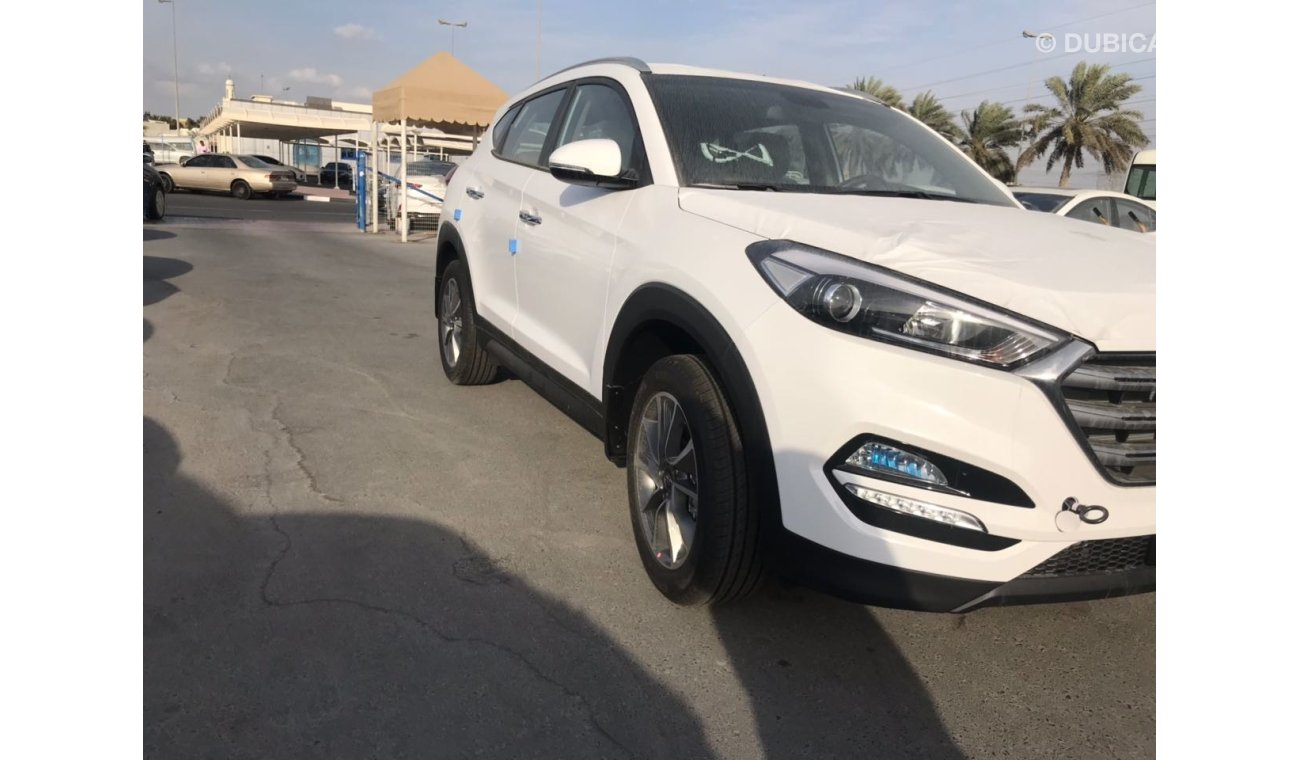 Hyundai Tucson WITH SUNROOF