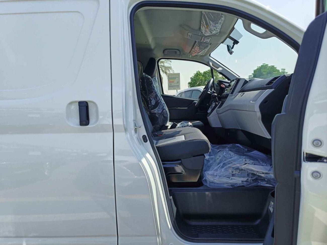 تويوتا هاياس TOYOTA HIACE CARGO LOW ROOF || 3.5L PETROL A/T V6 (CODE # HCLRAE)
