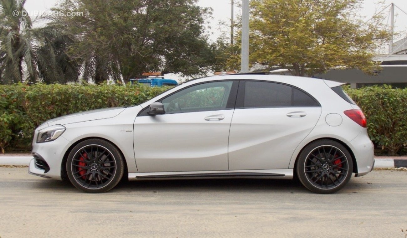 Mercedes-Benz A 45 AMG PRE-OWNED 2016  4MATIC V4 2.0 L 381HP AT Carbon Fiber Night Package Sport Package