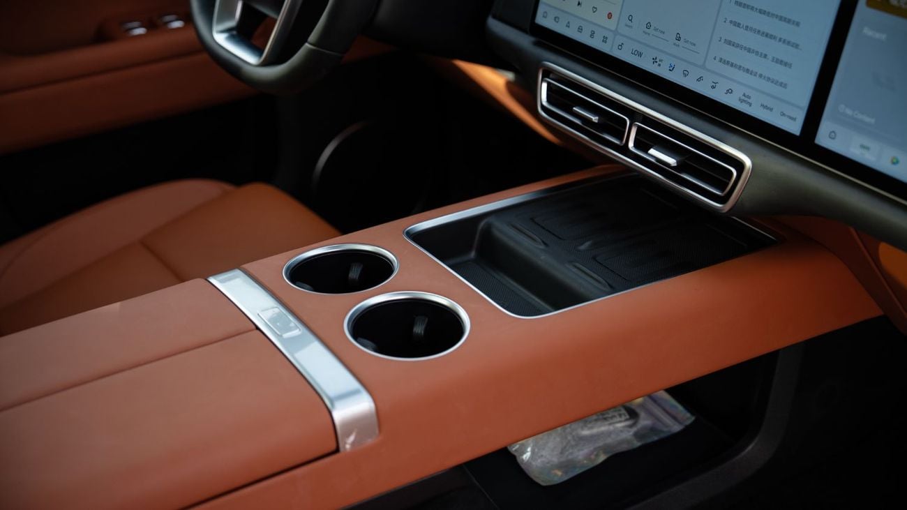 Li Auto L6 Max 1.5L - White Inside Orange | Export Only