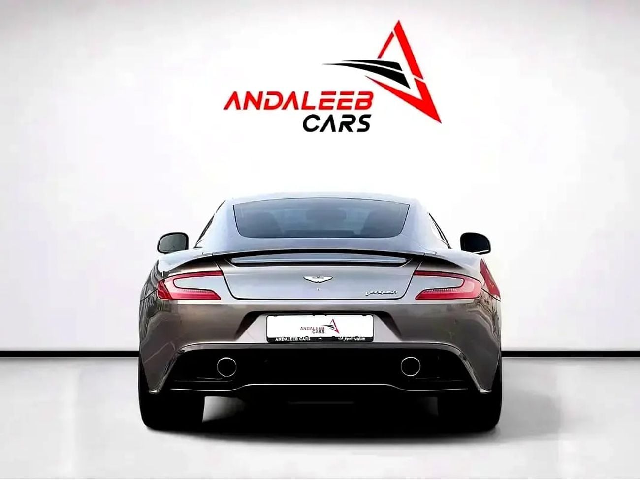 أستون مارتن فانكويش فولانتي RARE FULL CARBON SPEC | GCC | V12 ENGINE