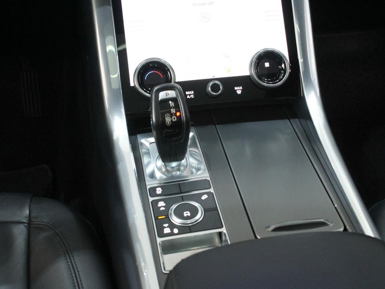 Land Rover Range Rover Sport - SE | GCC Specs