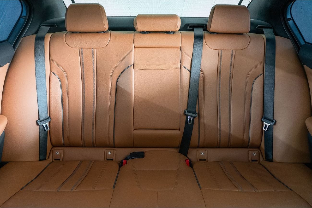 بي أم دبليو 520i M SPORT