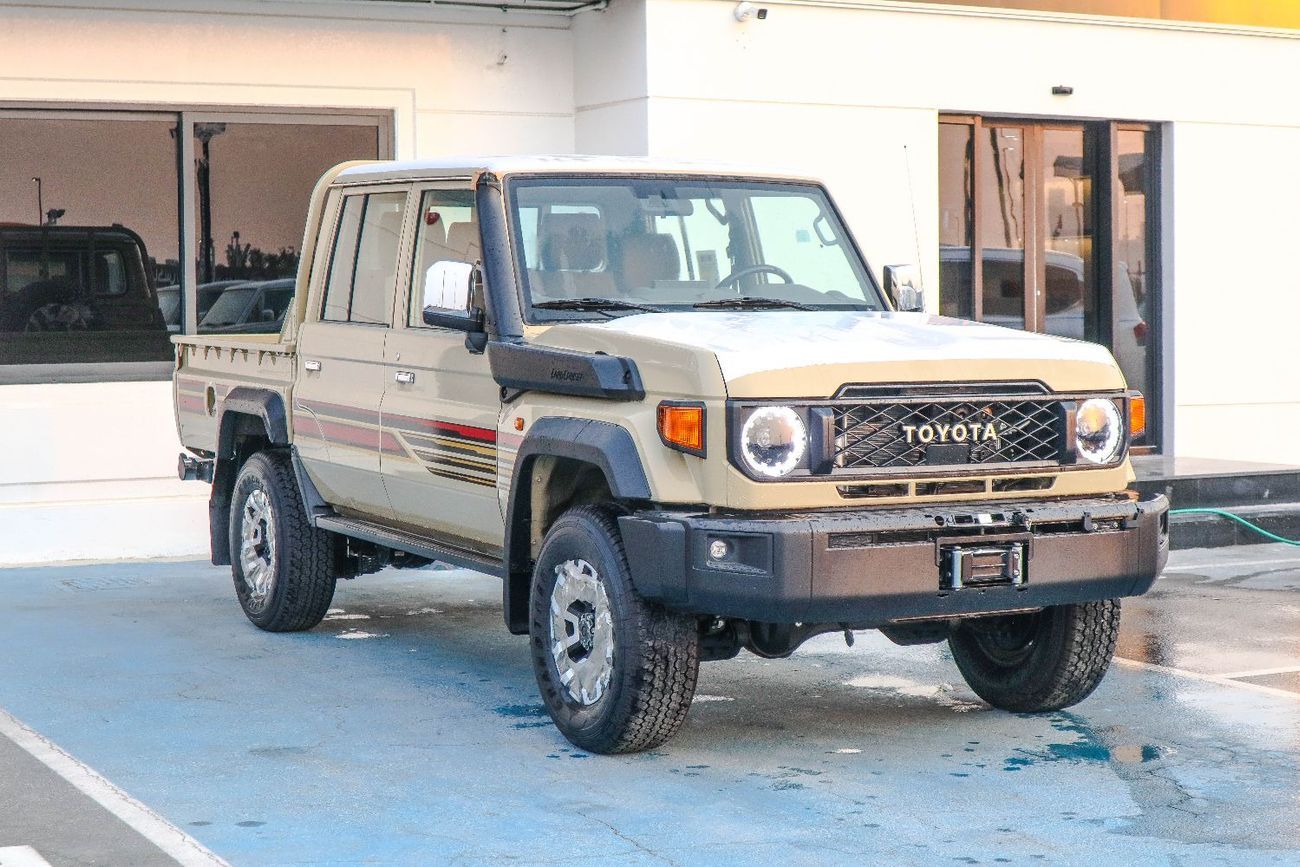 تويوتا لاند كروزر بيك آب Std 4.0L Double Cab Utility 4WD