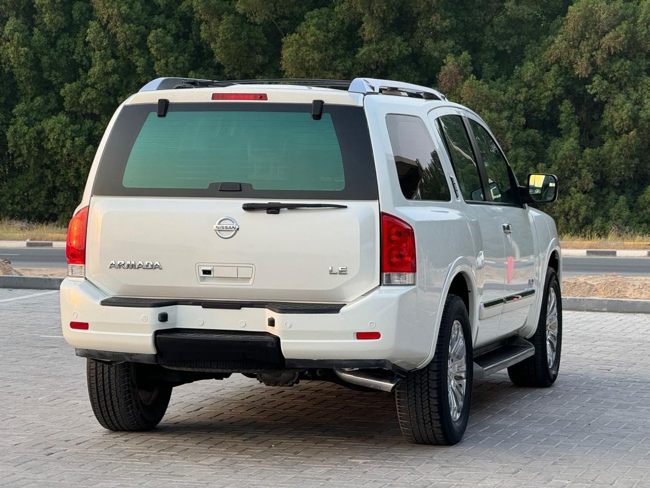نيسان أرمادا LE