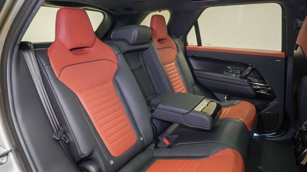 لاند روفر رينج روفر سبورت Special Offer | AED 11,068 PM | Carbon Bonnet, Special Color | Sport P635 SV Edition One