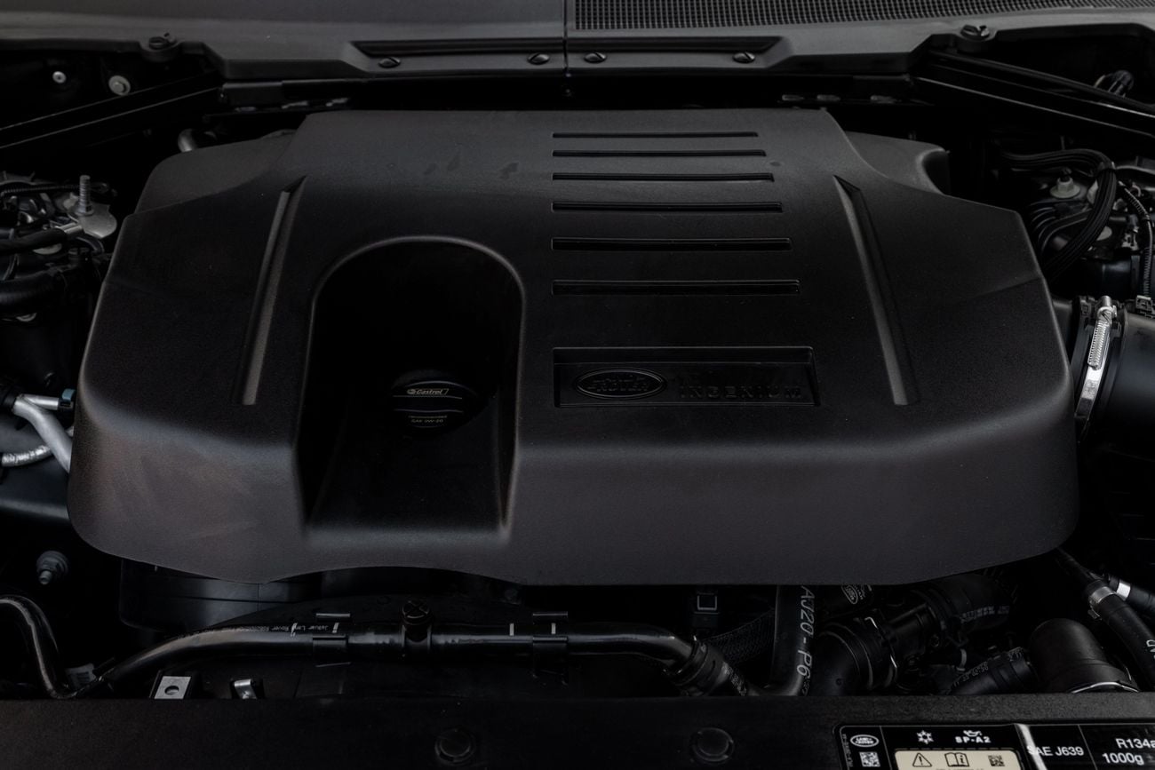 Land Rover Defender 6,218 P.M | P400 HSE | LR Warranty + S/Contract til 2029 | 0% Downpayment