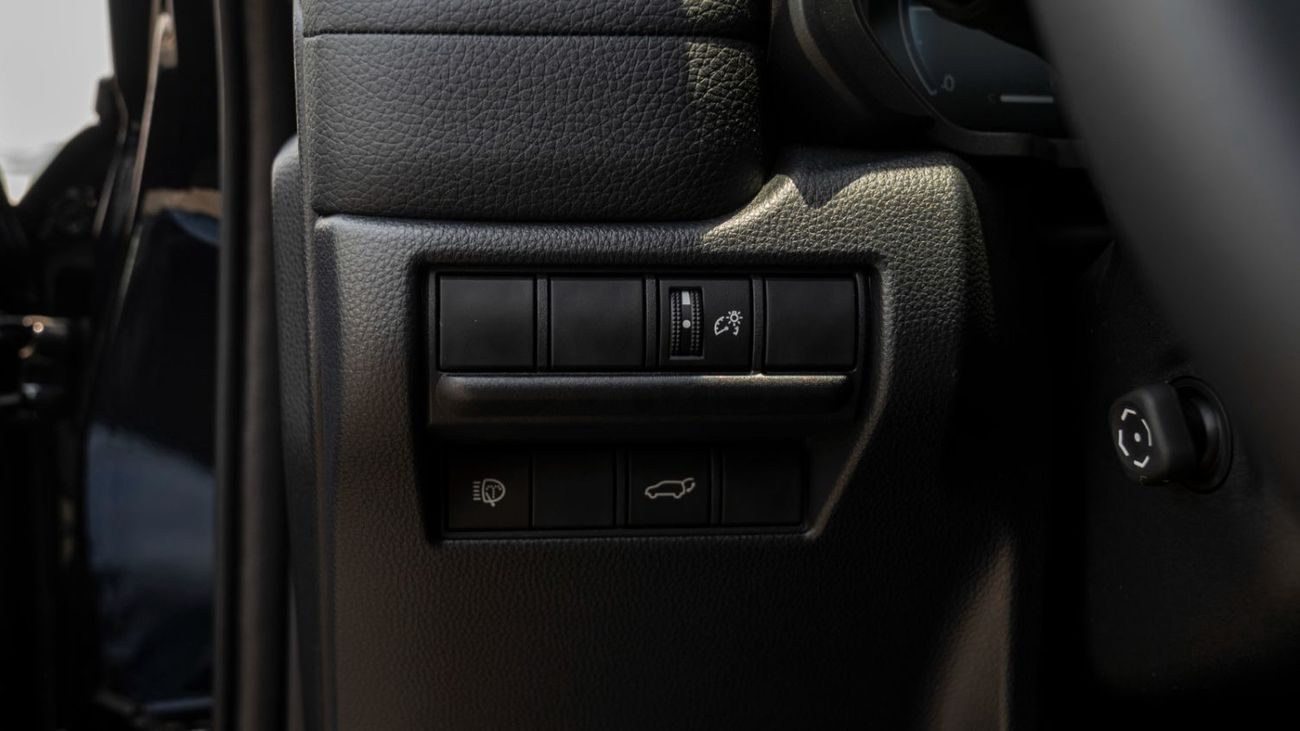 تويوتا برادو Toyota Prado Premium 2.4L petrol MY 2025