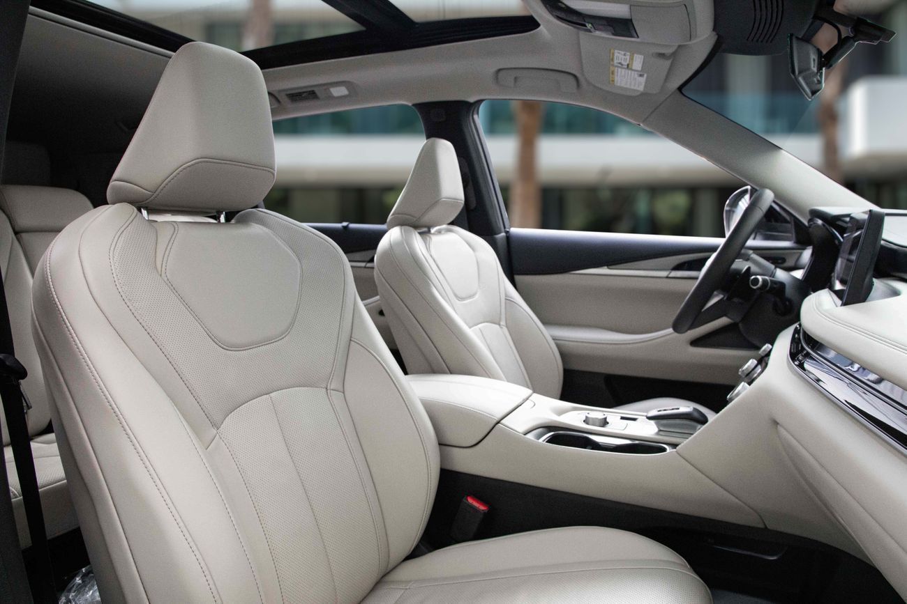 إنفينيتي QX60 QX60 Luxe Climate Package | 3,193 P.M | 0% Downpayment | Infiniti Warranty!