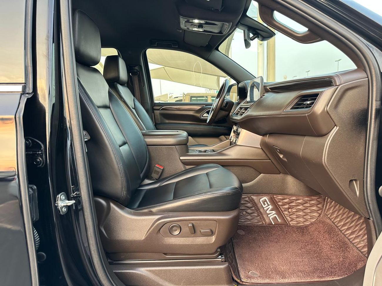 GMC Yukon GMC Yukon SLE _GCC_2022_Excellent Condition _Full option