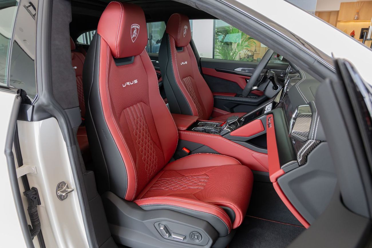 لامبورغيني اوروس S 4.0T V8 Lamborghini Urus S | Carbon Interior | Low Mileage 2024 (Warranty Available)