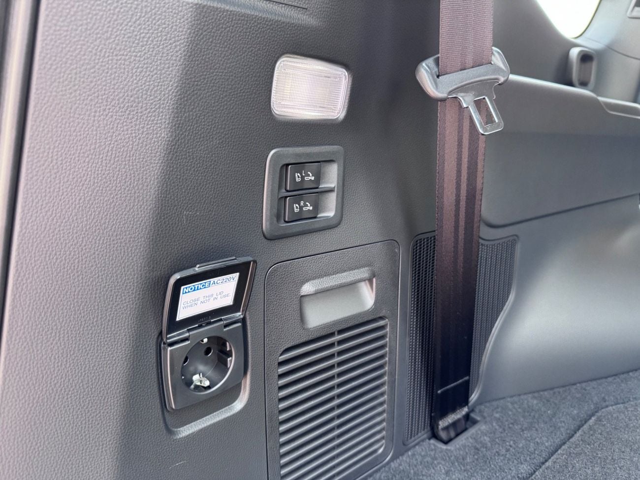 Toyota Land Cruiser GR SPORT