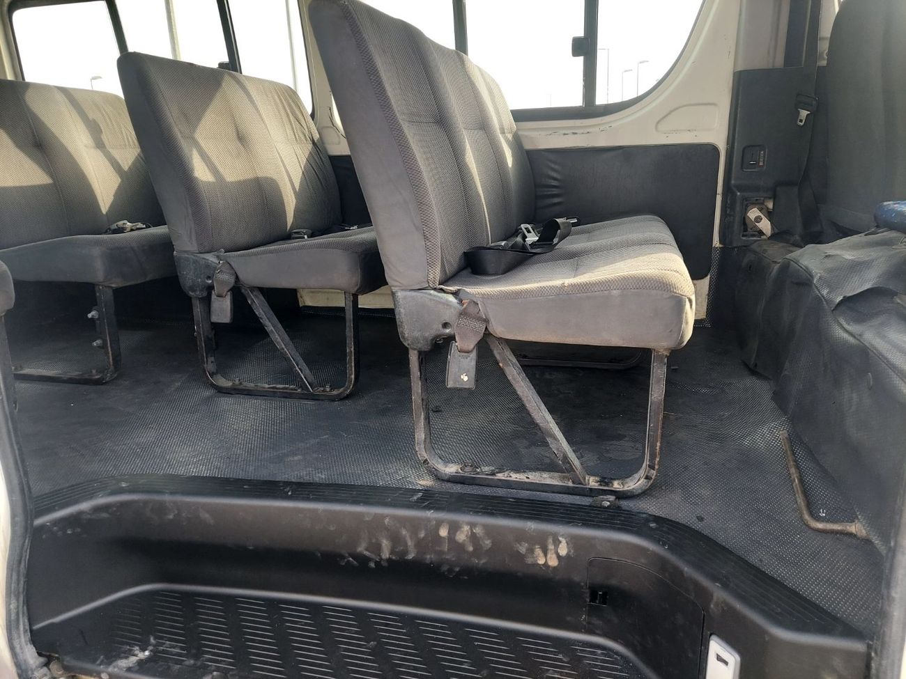 تويوتا هاياس 3.0L DIESEL MANUAL TRANSMISSION