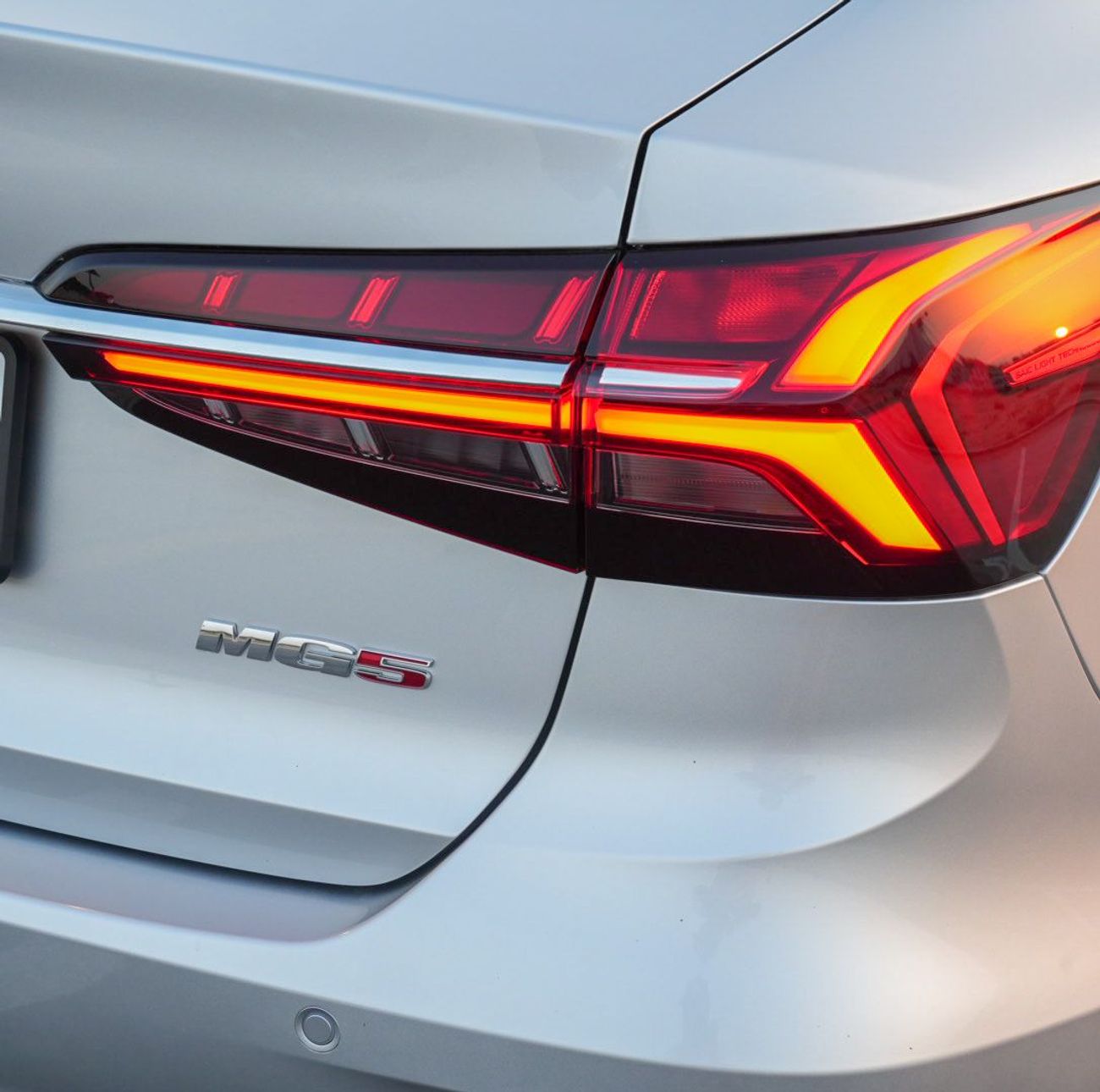 أم جي 5 ST-6 Years / 200,000KM @ Official dealer 0% DP EMI 900