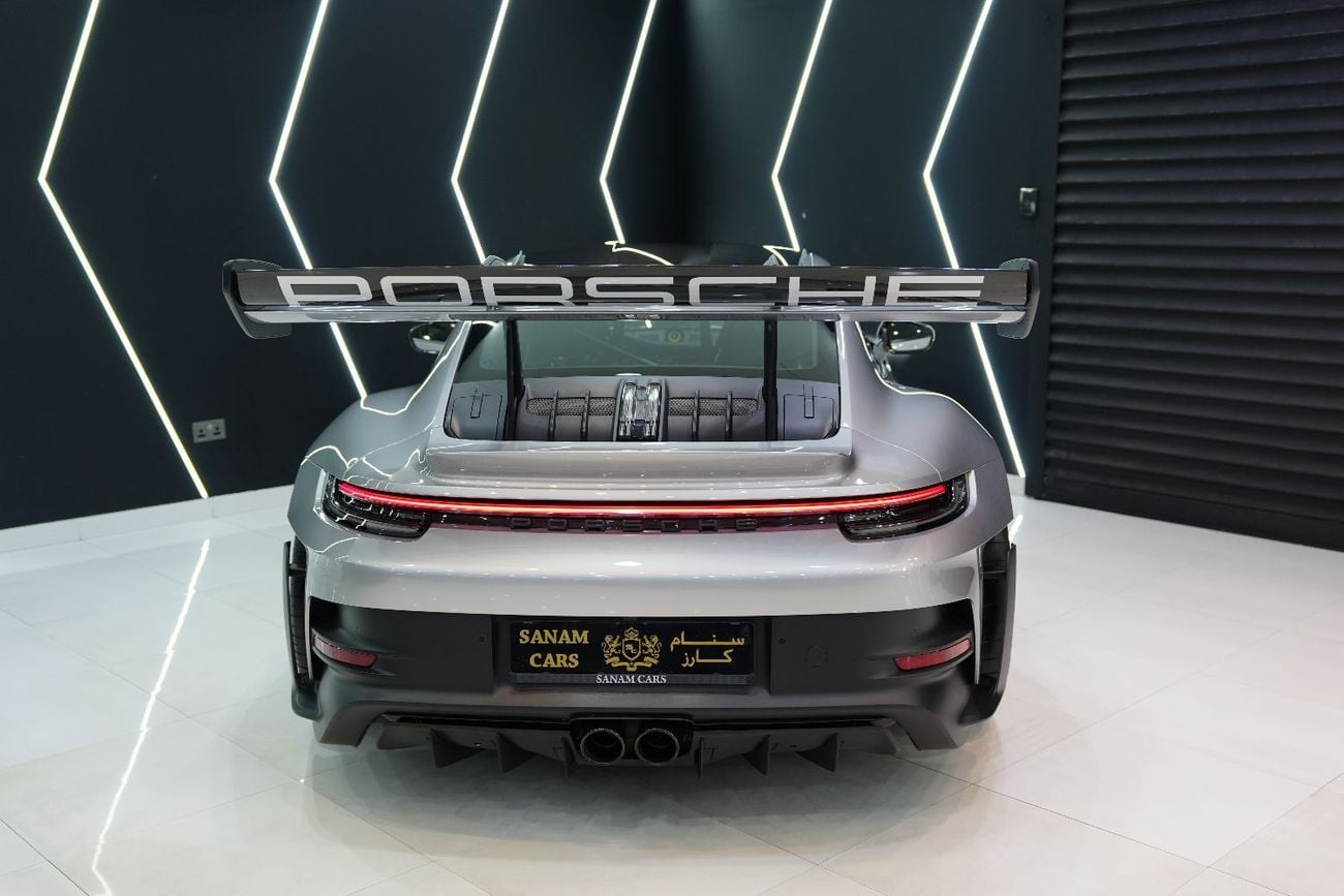 Porsche 911 GT3 RS 4.0L (520 HP) Coupe Weissach Pack, Full Carbon, Ceramic Brakes, Dealer Warranty Till 23/02/20