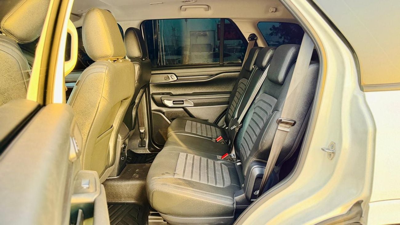 Ford Everest SPORTS | PUSH START | 2.0L DIESEL ENGINE | PARKING SENSORS | BACK CAMERA | AUTO | 2024 | RHD | 2WD